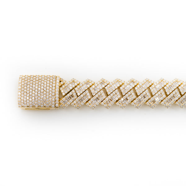 Cuban Link Bracelet With Diamonds And Baguettes