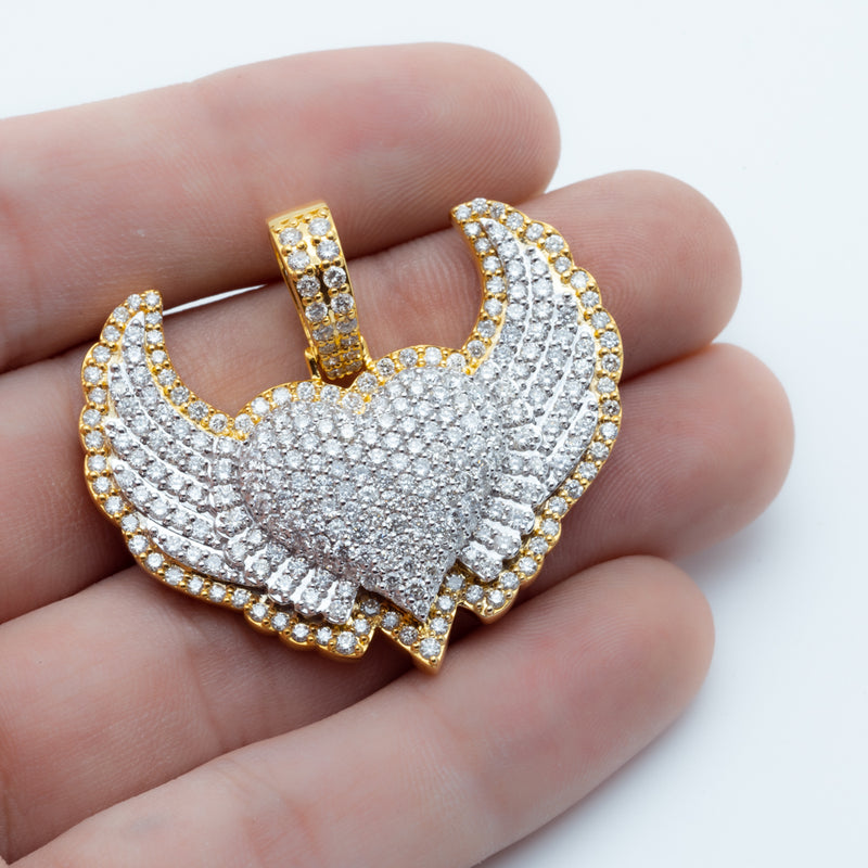Flying Heart Pendant With Diamonds